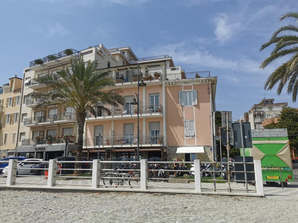 Albium Hotel 알벤가 외부 사진